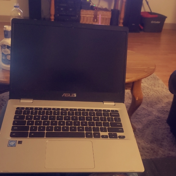 Asus chromebook - Picture 2 of 3